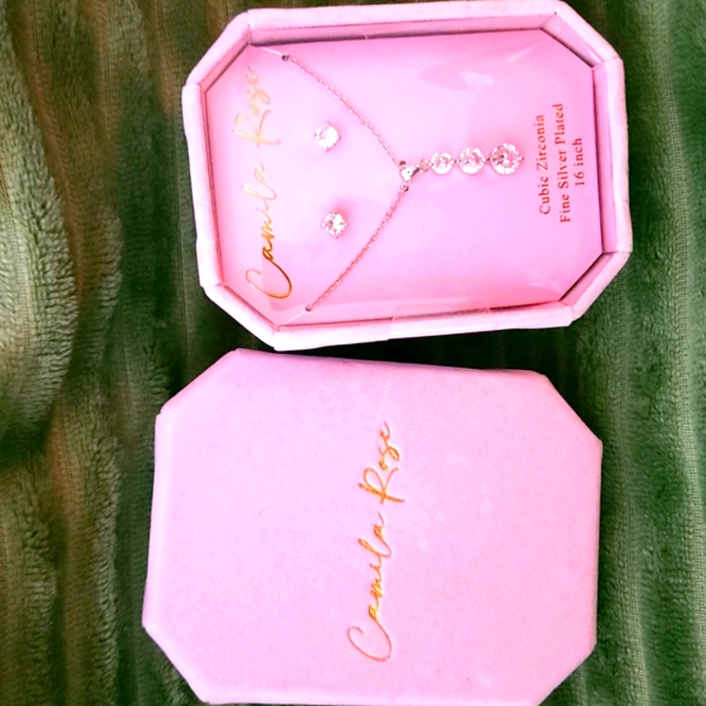 NEW! Camila Rose Cubic Zirconia Fine Silver Plated 16" Necklace and Earring Set. - Picture 3 of 12